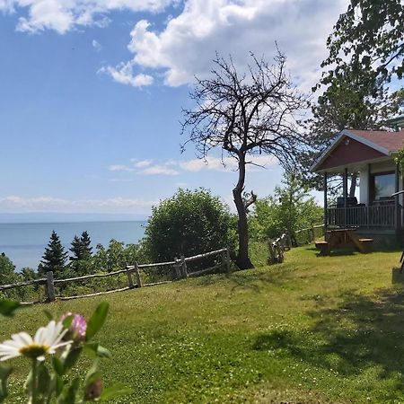 Auberge La Coudriere L'Isle-aux-Coudres Exterior foto