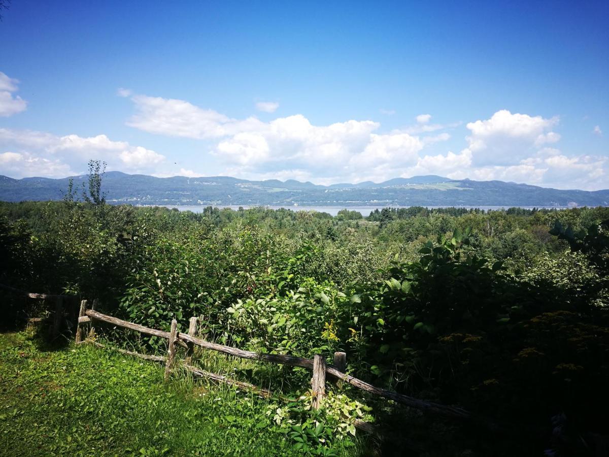 Auberge La Coudriere L'Isle-aux-Coudres Exterior foto