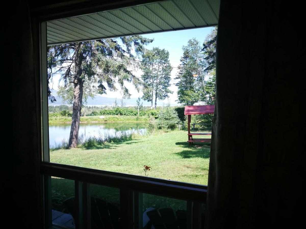 Auberge La Coudriere L'Isle-aux-Coudres Exterior foto