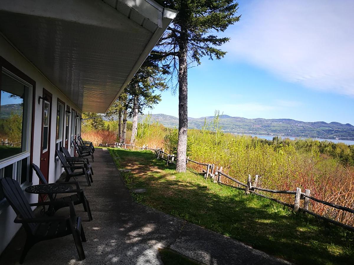 Auberge La Coudriere L'Isle-aux-Coudres Exterior foto