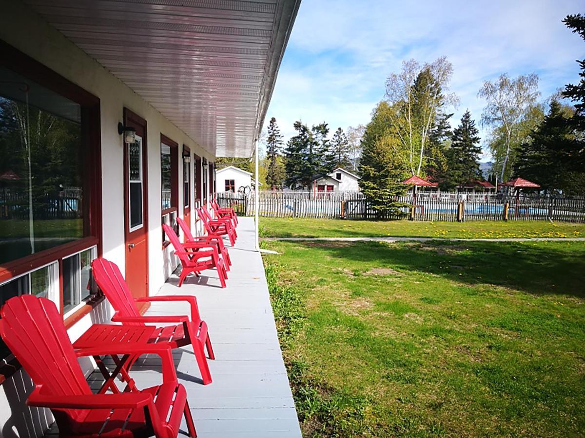 Auberge La Coudriere L'Isle-aux-Coudres Exterior foto