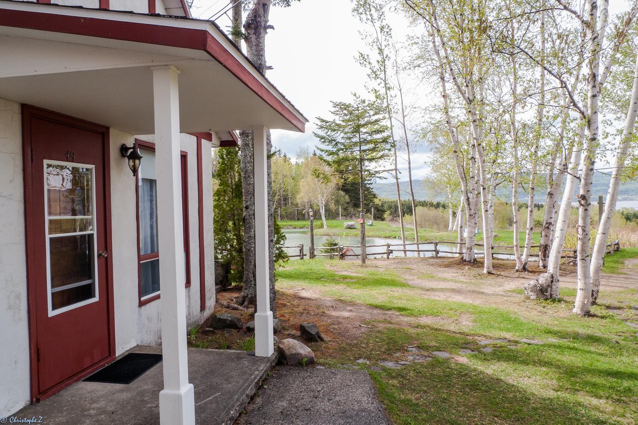 Auberge La Coudriere L'Isle-aux-Coudres Exterior foto